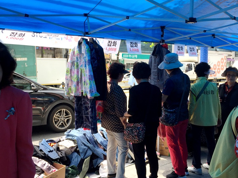 불우이웃돕기 바자회(3)_up.jpg