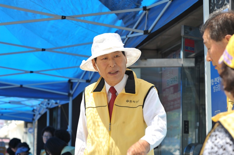 15불우이웃돕기10.jpg
