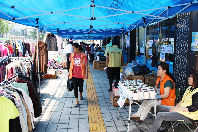 제 14차 동작신협 불우이웃돕기 자선바자회04.jpg